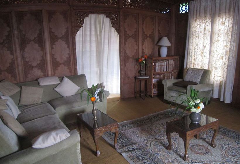 Hotel Wangnoo Houseboats 8