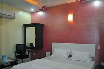 Hotel Om Residency 11