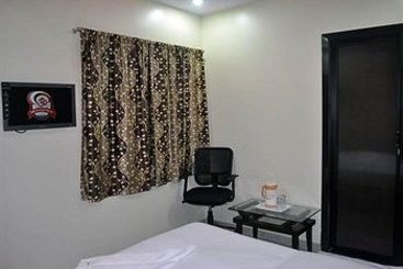 Hotel Om Residency 12