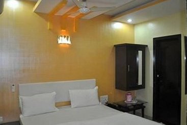 Hotel Om Residency 9