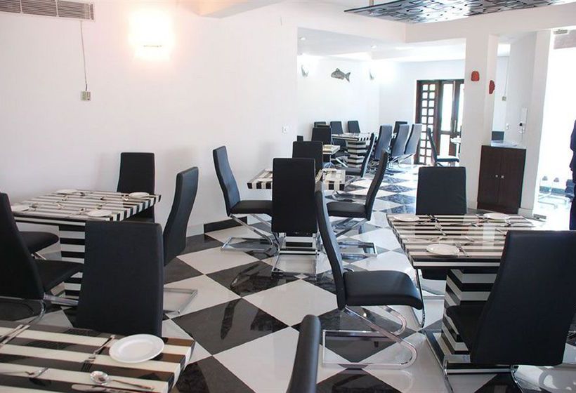 Hotel Regenta Resort Varca Beach 9