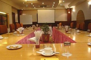 Resort Celebrity Club Shamirpet 5