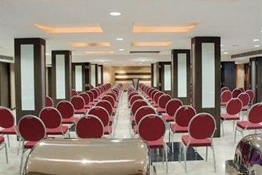 Resort Celebrity Club Shamirpet 7