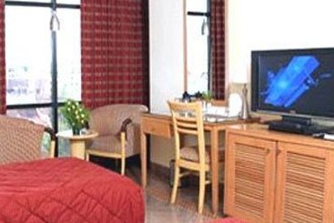 Resort Celebrity Club Shamirpet 9