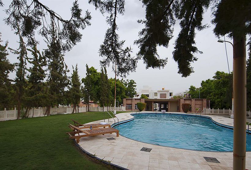 Hotel Lariya Resort Jodhpur