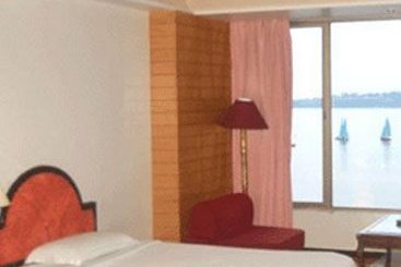 Hotel Ranjit's Lakeview 2