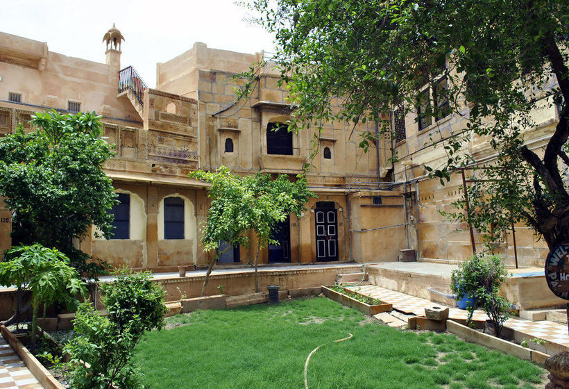 Hotel Paradise Palace