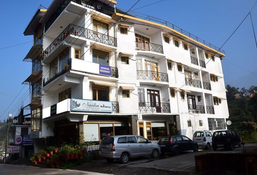 Hotel UNA Comfort Nandini 7