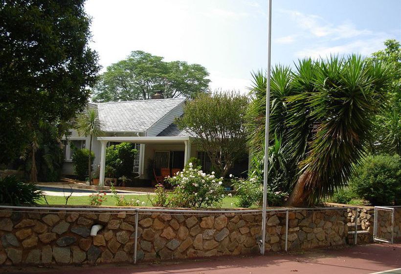 Liongate Bed & Breakfast 9