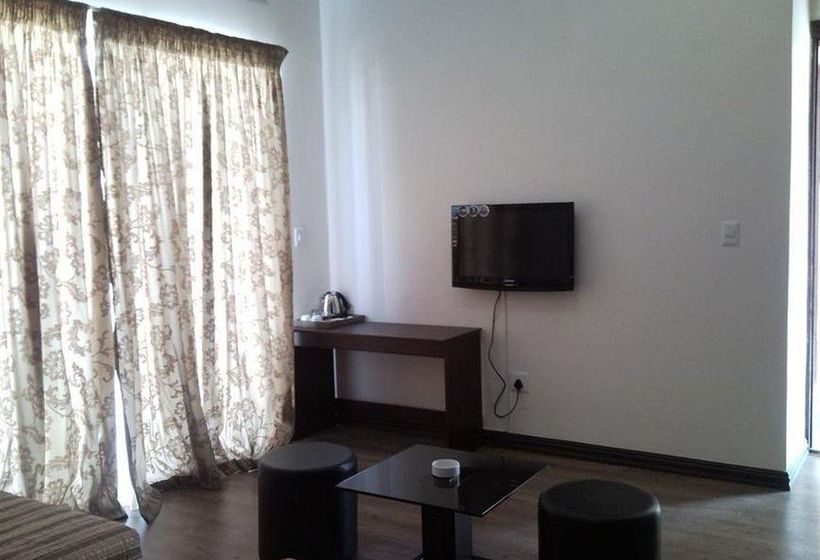 Hotel Silver Oak Accommodation 11