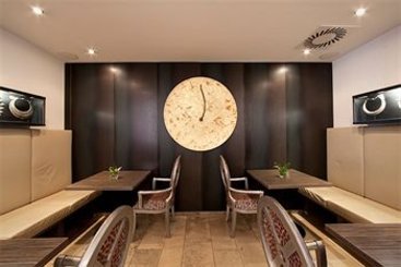 Burns Art & Culture Suitehotel 19