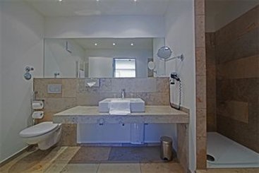 Burns Art & Culture Suitehotel 20