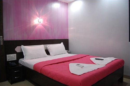 Hotel Kc Residency 4