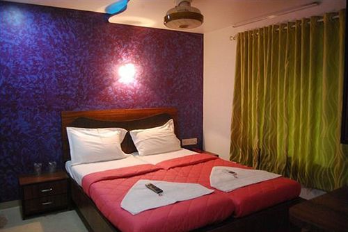 Hotel Kc Residency 5