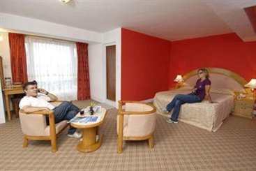 Hotel Daisy Residency 10