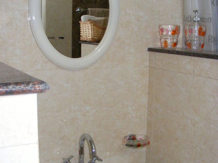 Hotel Costa Del Sol 11