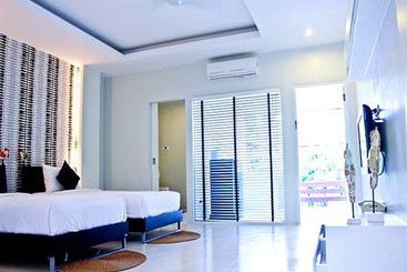 Surintra Boutique Resort 17