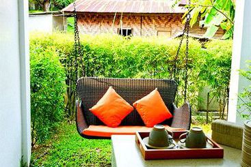 Surintra Boutique Resort 20