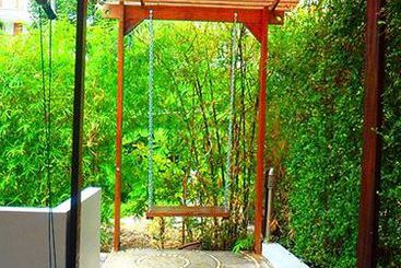 Surintra Boutique Resort 6