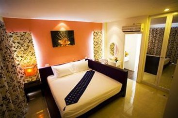 Kata Beach Center Hotel 4