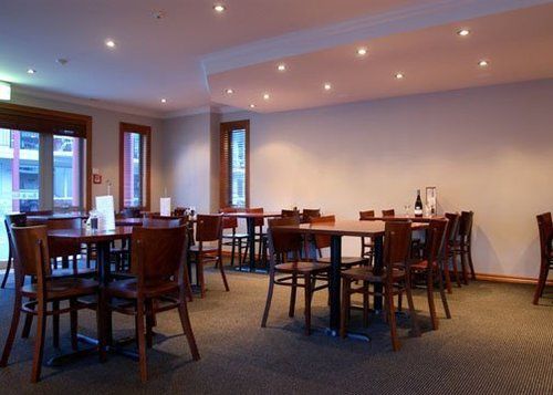 Econo Lodge The Villas 2