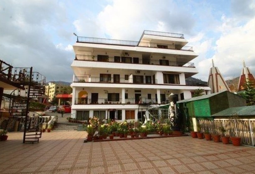 Laxman Jhula Divine Resort 20