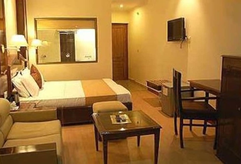 Laxman Jhula Divine Resort 7