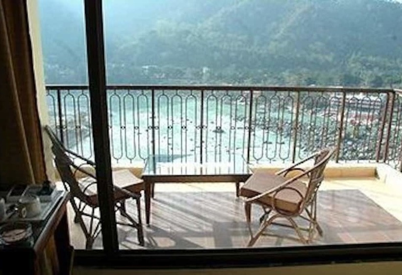 Laxman Jhula Divine Resort 9