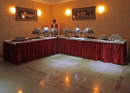 The Residency Hotel 11