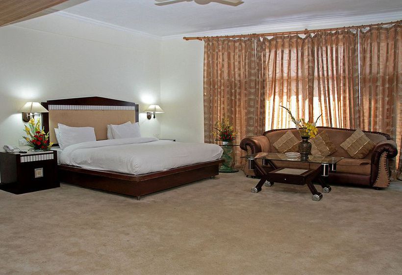 The Residency Hotel 4