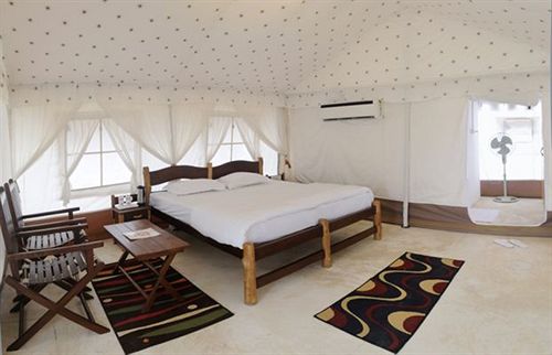 Corbett Woods Resort 4