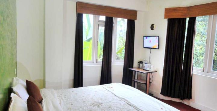 Hotel White Conch Residency 8