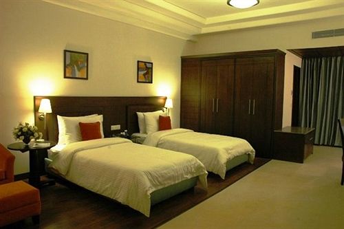 Hotel City Heart Sarovar Portico Ludhiana 10