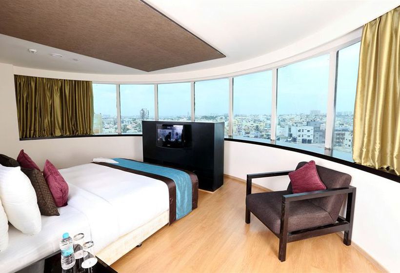 Hotel Davanam Sarovar Portico Suites 15