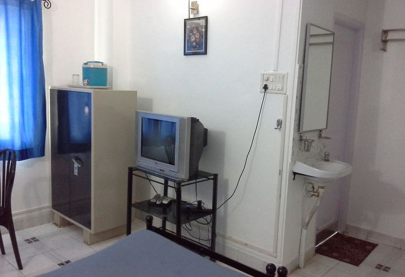 Siesta Springs Service Apartments 10