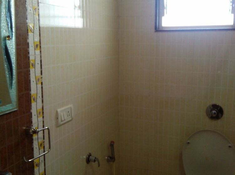 Siesta Springs Service Apartments 16