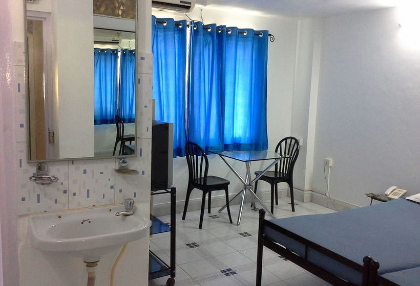 Siesta Springs Service Apartments 8