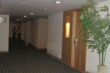 Hotel Taj Tristar 12