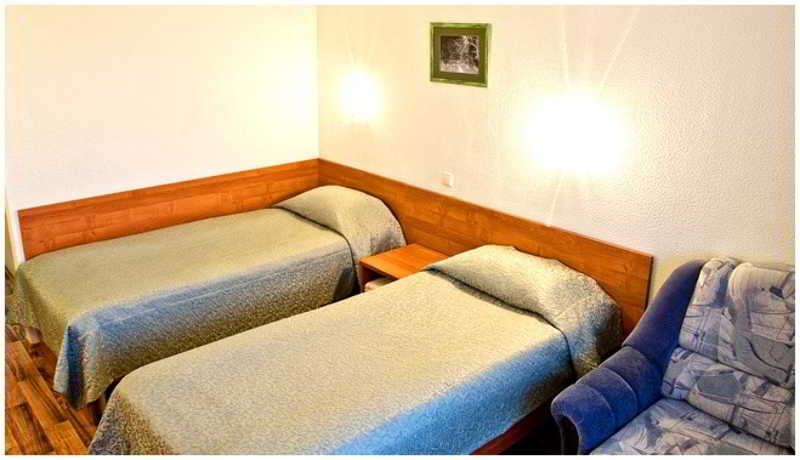 Hotel 69 Parallel 12