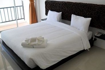 Hotel Bs Premier Airport 20