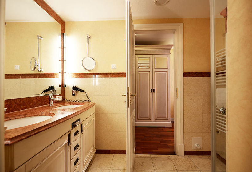 Hotel Vier Jahreszeiten 18