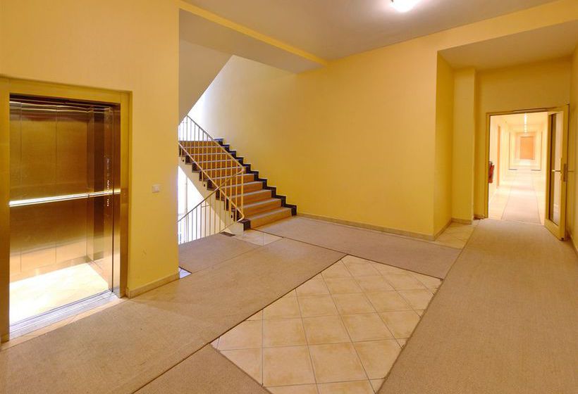 Amc Apartments Bundesallee 10