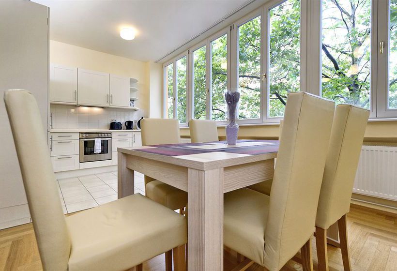 Amc Apartments Bundesallee 9