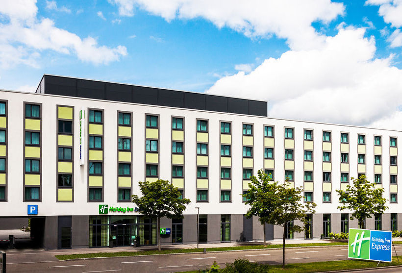 Hotel Holiday Inn Express Augsburg 10