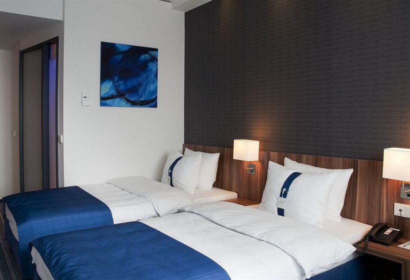 Hotel Holiday Inn Express Augsburg 7