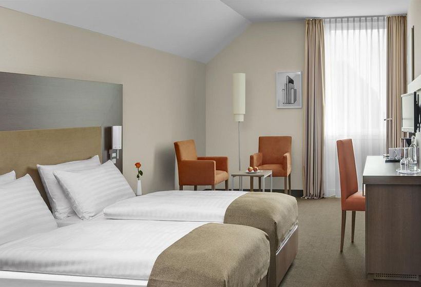 InterCityHotel Darmstadt 11