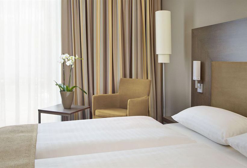 InterCityHotel Darmstadt 9