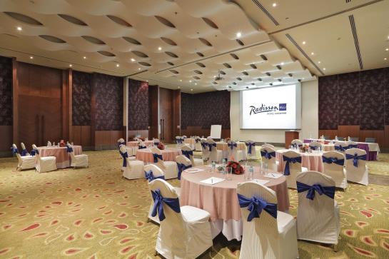 Radisson Blu Hotel Haridwar 11