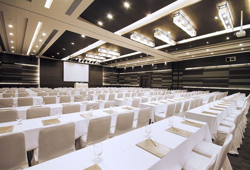 Classic Kameo Hotel & Serviced Apartments 12