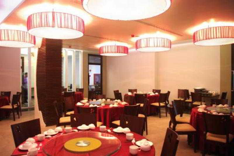 Aiyara Grand Hotel Thailand 15